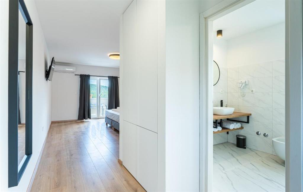 Room Klemenc deluxe 3